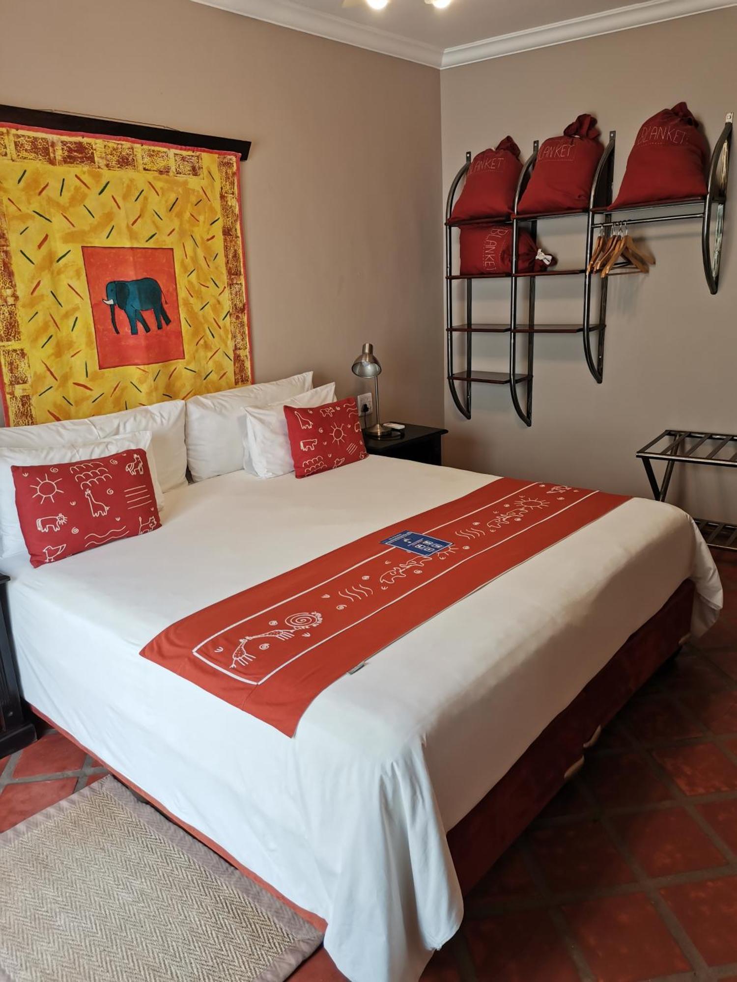 Londiningi Guesthouse Windhoek Exterior photo